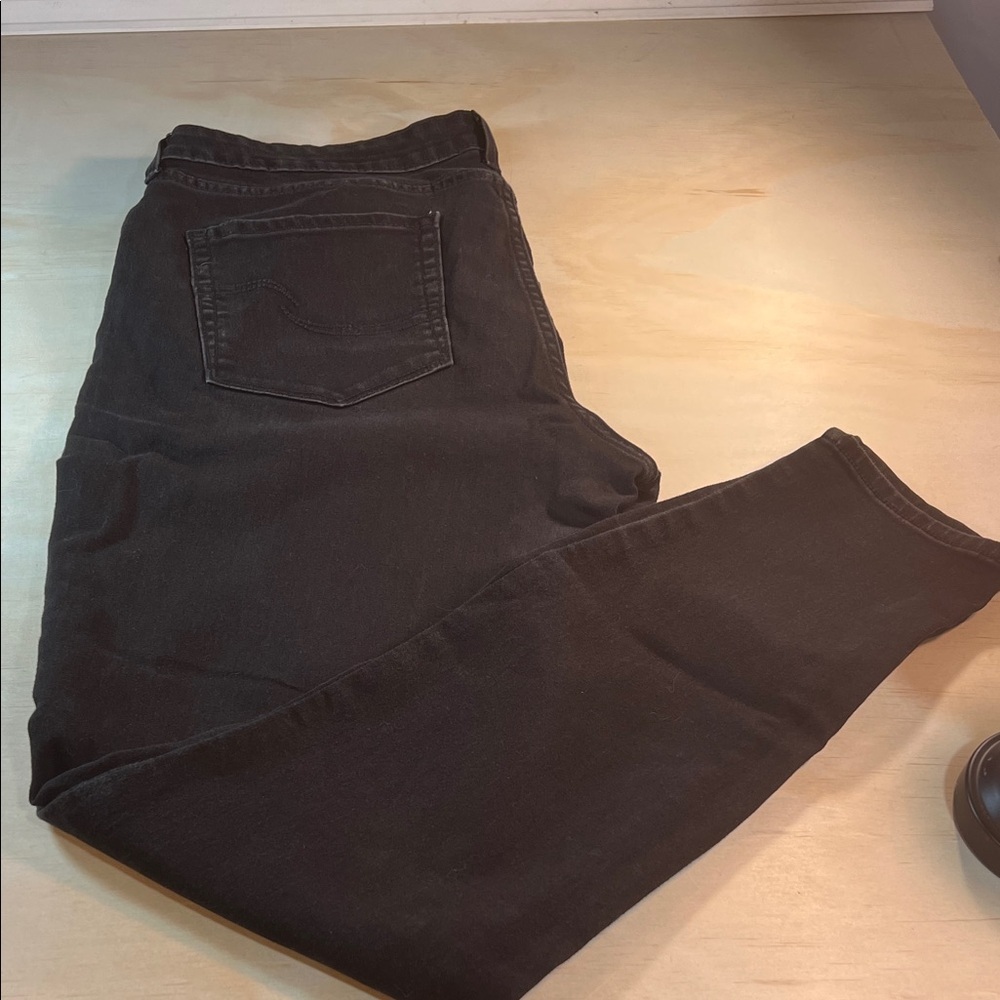 Signature by Levi Strauss Woman’s Dark Jeans Sz 16L
